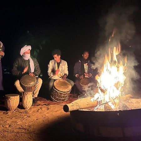 Отель Sahara Tours Luxury Camp Мерзуга Экстерьер фото