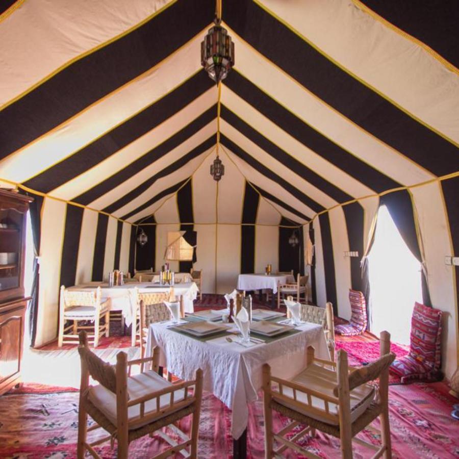 Отель Sahara Tours Luxury Camp Мерзуга Экстерьер фото