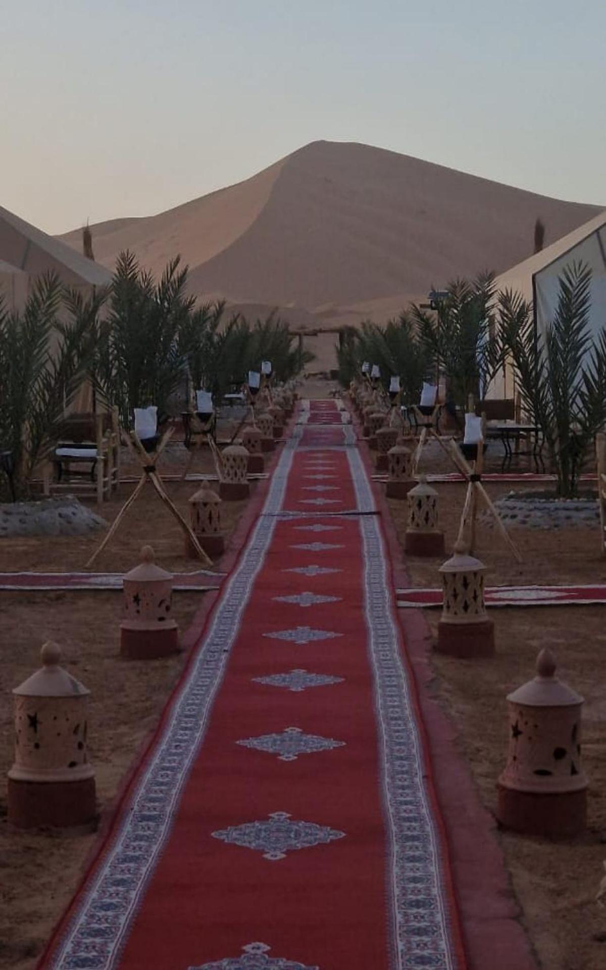 Отель Sahara Tours Luxury Camp Мерзуга Экстерьер фото