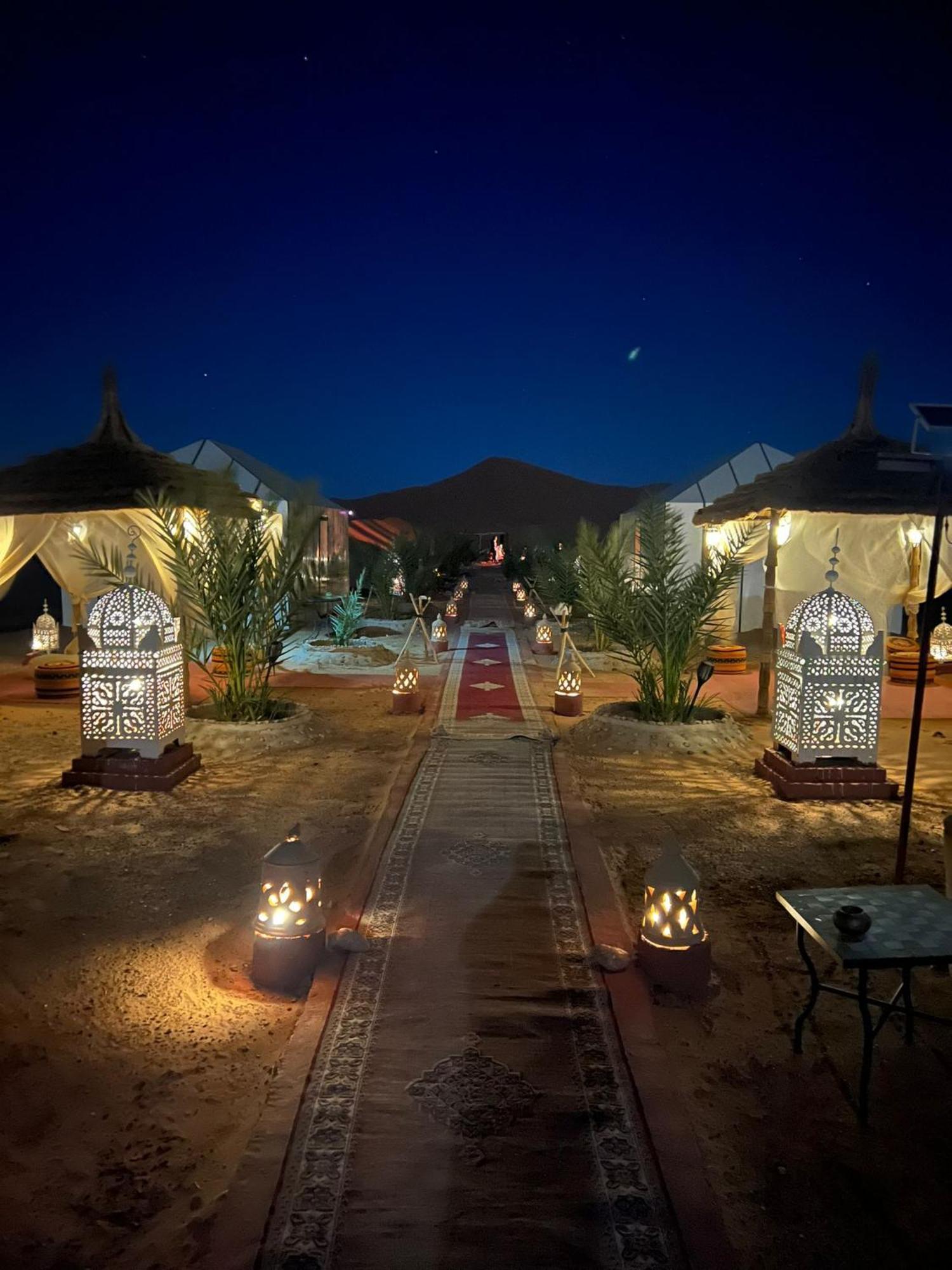 Отель Sahara Tours Luxury Camp Мерзуга Экстерьер фото