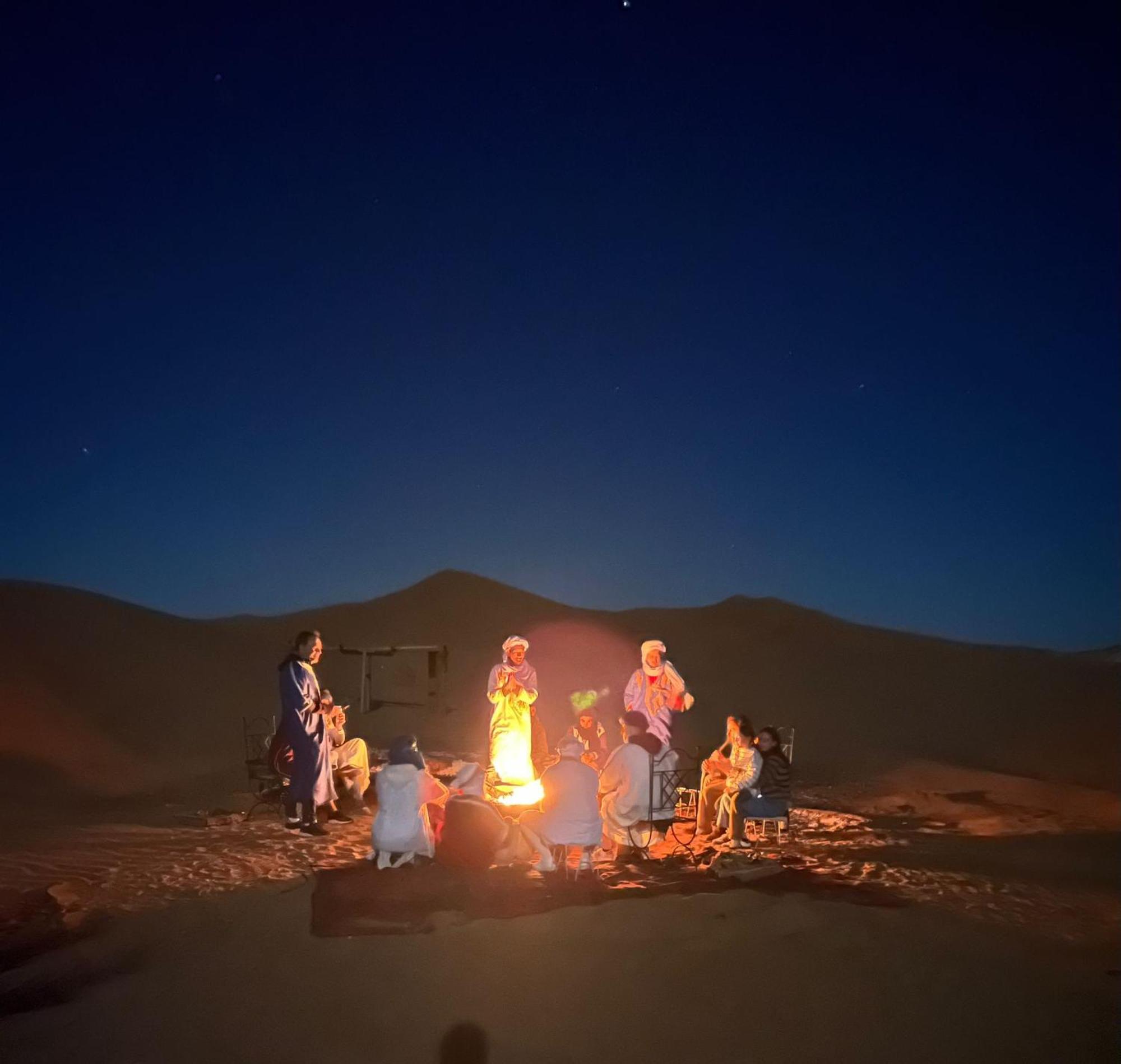 Отель Sahara Tours Luxury Camp Мерзуга Экстерьер фото