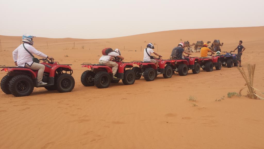 Отель Sahara Tours Luxury Camp Мерзуга Экстерьер фото